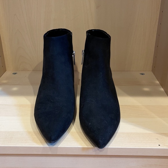 Boot - Picture 2 of 3